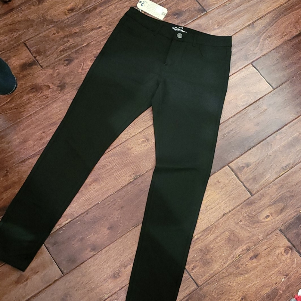 Lola Black mid rise skinny pant 31/10